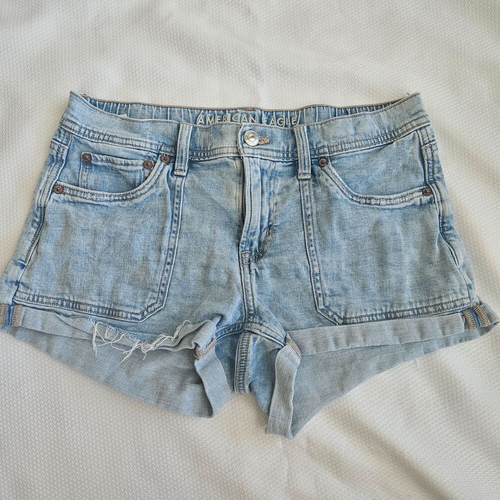 American Eagle Easie Shortie womens 2 (fits like a size 6)